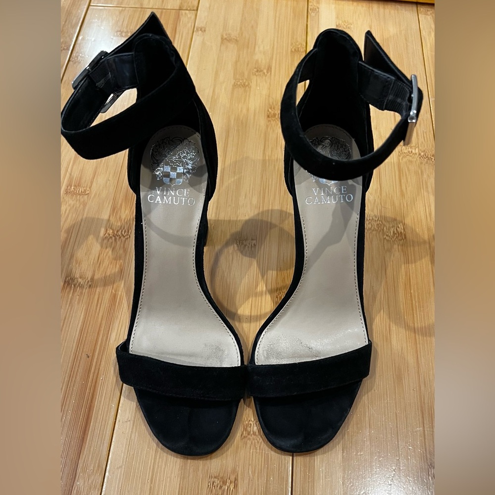 Black Vince Camuto heels 7.5